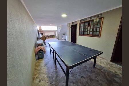 Casa à venda com 4 quartos, 200m² em Butantã, São Paulo