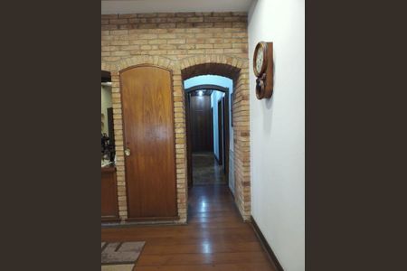 Casa à venda com 189m², 4 quartos e 2 vagas