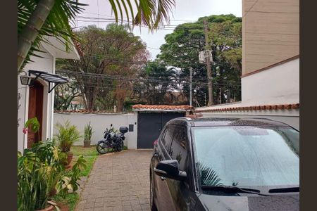 Casa à venda com 189m², 4 quartos e 2 vagas