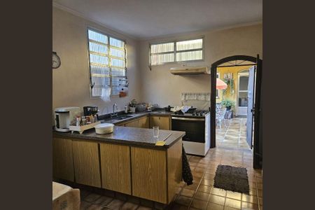 Casa à venda com 4 quartos, 283m² em Jardim Peri Peri, São Paulo