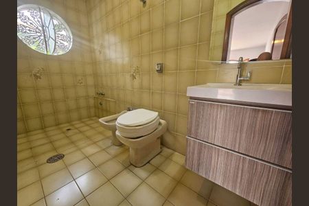 Casa à venda com 3 quartos, 303m² em Vila Sonia, São Paulo