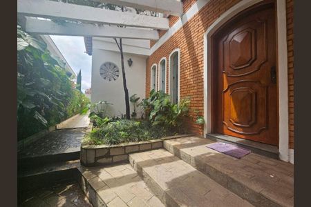 Casa à venda com 3 quartos, 303m² em Vila Sonia, São Paulo
