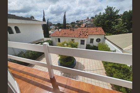 Casa à venda com 3 quartos, 303m² em Vila Sonia, São Paulo
