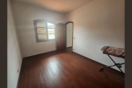 Casa à venda com 303m², 3 quartos e 4 vagas