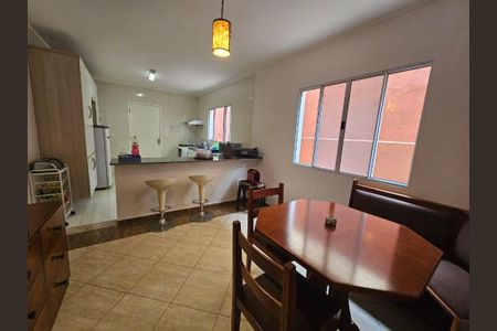 Casa à venda com 245m², 3 quartos e 2 vagas