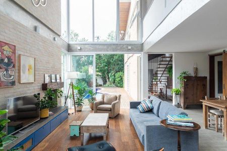 Casa à venda com 4 quartos, 225m² em Butantã, São Paulo