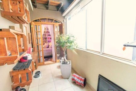 Casa à venda com 250m², 4 quartos e 2 vagas
