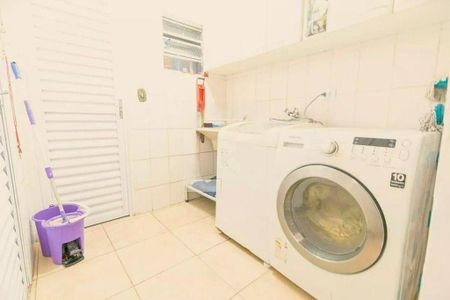 Casa à venda com 250m², 4 quartos e 2 vagas