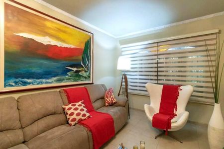 Casa à venda com 250m², 4 quartos e 2 vagas
