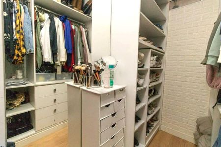 Casa à venda com 250m², 4 quartos e 2 vagas