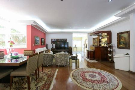 Casa à venda com 4 quartos, 584m² em Jardim Guedala, São Paulo