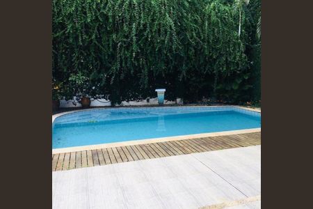 Casa à venda com 4 quartos, 584m² em Jardim Guedala, São Paulo
