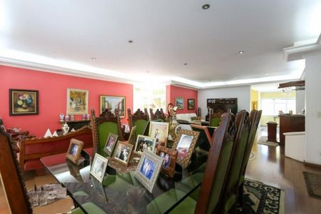 Casa à venda com 4 quartos, 584m² em Jardim Guedala, São Paulo