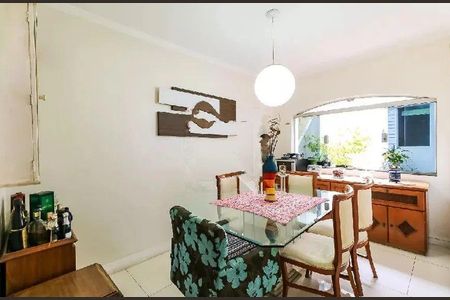 Casa à venda com 270m², 4 quartos e 3 vagas