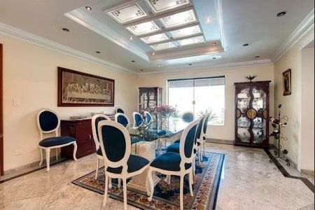 Casa à venda com 5 quartos, 550m² em Parque dos Principes, São Paulo