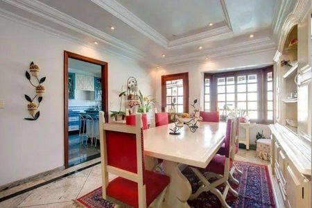 Casa à venda com 5 quartos, 550m² em Parque dos Principes, São Paulo