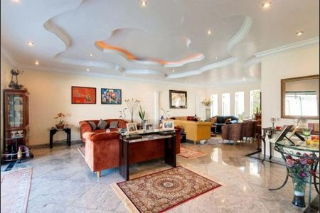 Casa à venda com 5 quartos, 550m² em Parque dos Principes, São Paulo