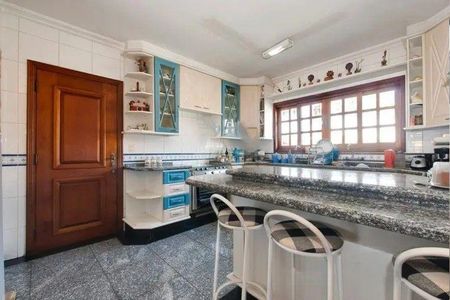 Casa à venda com 550m², 5 quartos e 8 vagas