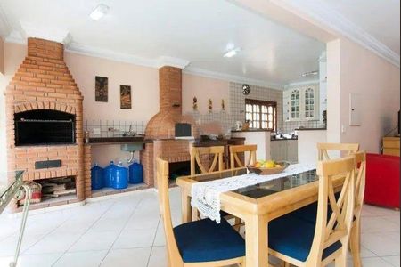 Casa à venda com 550m², 5 quartos e 8 vagas