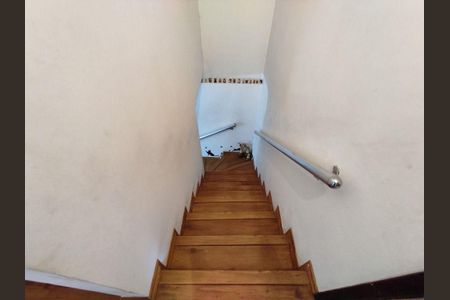 Casa à venda com 2 quartos, 99m² em Vila Tiradentes, São Paulo