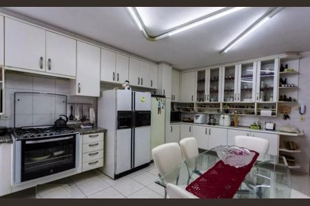Casa à venda com 260m², 3 quartos e 6 vagas