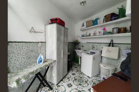 Casa à venda com 180m², 5 quartos e 4 vagas