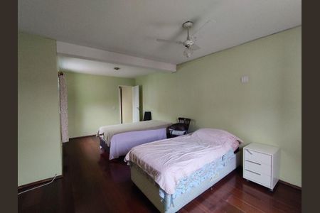 Casa à venda com 180m², 5 quartos e 4 vagas