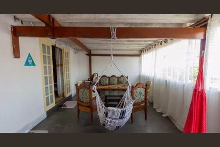 Casa à venda com 3 quartos, 250m² em Vila Polopoli, São Paulo