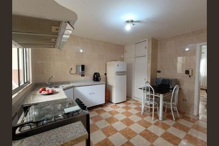 Casa à venda com 2 quartos, 100m² em Vila Gomes, São Paulo