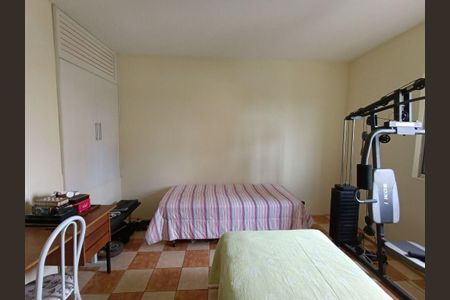 Casa à venda com 2 quartos, 100m² em Vila Gomes, São Paulo