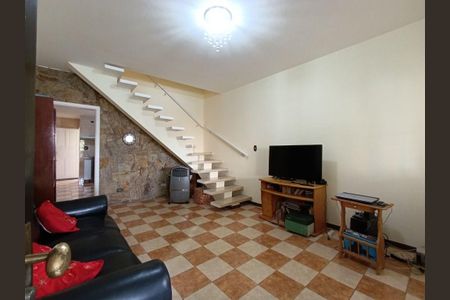Casa à venda com 2 quartos, 100m² em Vila Gomes, São Paulo