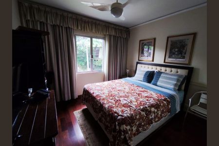 Casa à venda com 3 quartos, 200m² em Vila Gomes, São Paulo
