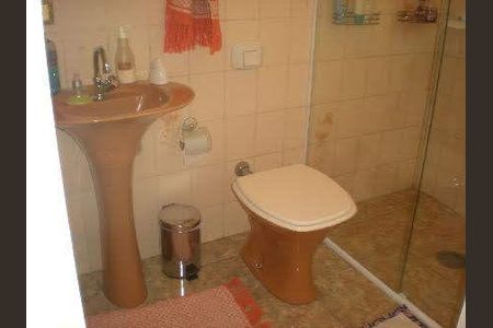 Casa à venda com 4 quartos, 187m² em Jardim Jucara, São Paulo