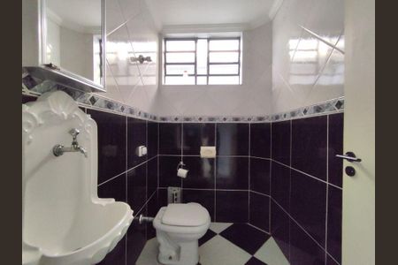 Casa à venda com 153m², 3 quartos e 2 vagas