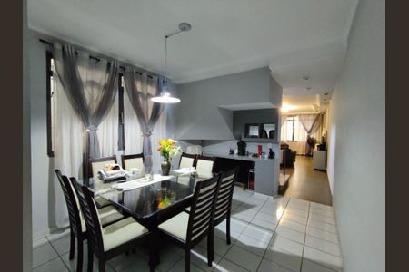 Casa à venda com 153m², 3 quartos e 2 vagas