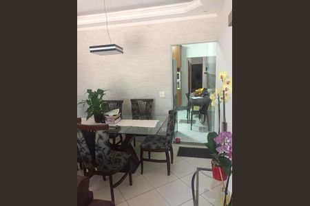 Casa à venda com 3 quartos, 128m² em Jardim Ester, São Paulo