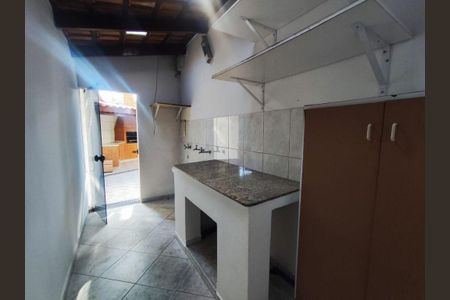 Casa à venda com 250m², 3 quartos e 2 vagas