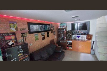 Casa à venda com 3 quartos, 141m² em Vila Tiradentes, São Paulo
