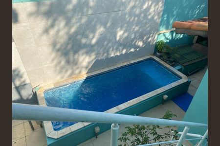Casa à venda com 230m², 3 quartos e 2 vagas