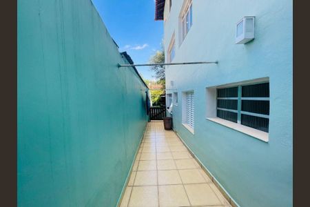 Casa à venda com 3 quartos, 230m² em Vila Indiana, São Paulo