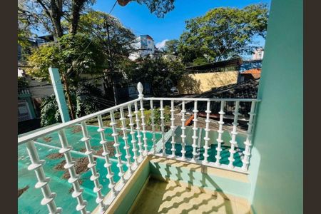 Casa à venda com 3 quartos, 230m² em Vila Indiana, São Paulo
