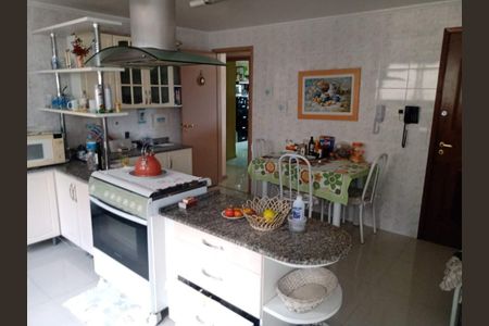 Apartamento à venda com 184m², 3 quartos e sem vaga