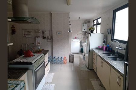 Apartamento à venda com 184m², 3 quartos e sem vaga