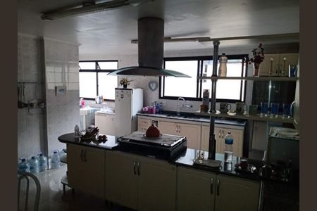 Apartamento à venda com 184m², 3 quartos e sem vaga