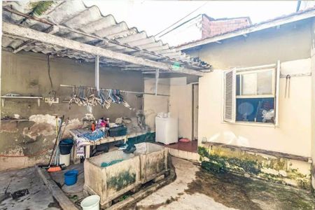 Casa à venda com 143m², 2 quartos e 3 vagas