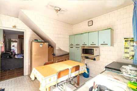 Casa à venda com 2 quartos, 143m² em Jardim Rizzo, São Paulo
