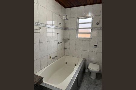 Casa à venda com 4 quartos, 212m² em Vila Universitaria, São Paulo