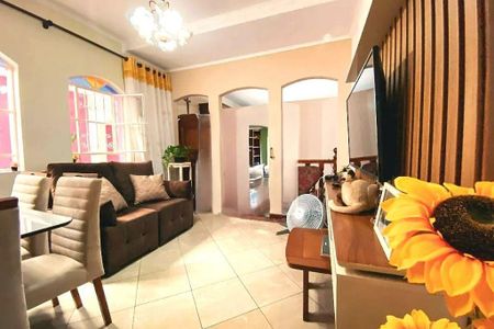 Casa à venda com 4 quartos, 174m² em Jardim das Vertentes, São Paulo
