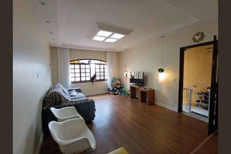 Casa à venda com 3 quartos, 174m² em Jardim Rosa Maria, São Paulo