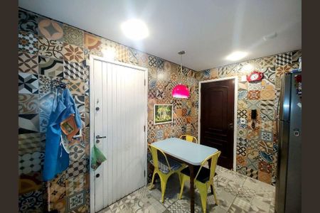 Casa à venda com 3 quartos, 94m² em Jardim Esmeralda, São Paulo